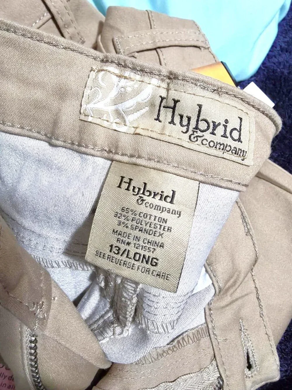 Hybrid & Company Women's Butt Lift Stretch Denim Jean - Picture 5 of 5